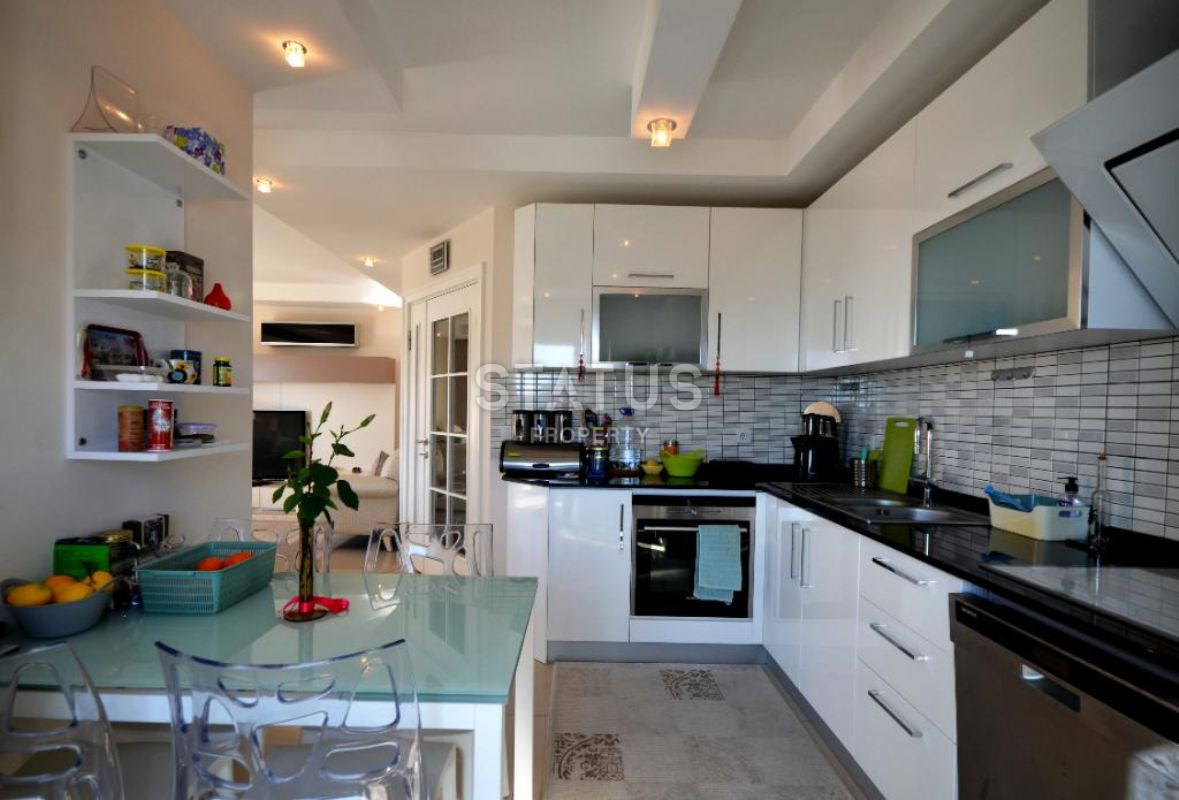 Апартаменты 6+1 с видом на море в Кестель, 264м2 фото 7