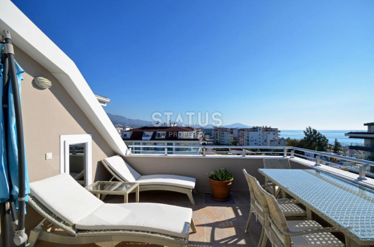 Апартаменты 6+1 с видом на море в Кестель, 264м2 фото 19