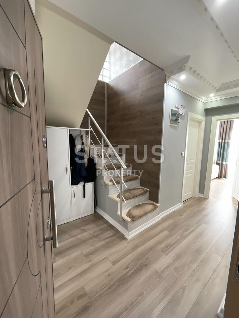 Mahmutlar five-bedroom apartment, duplex with terrace 4+1. 230m2 фото 4