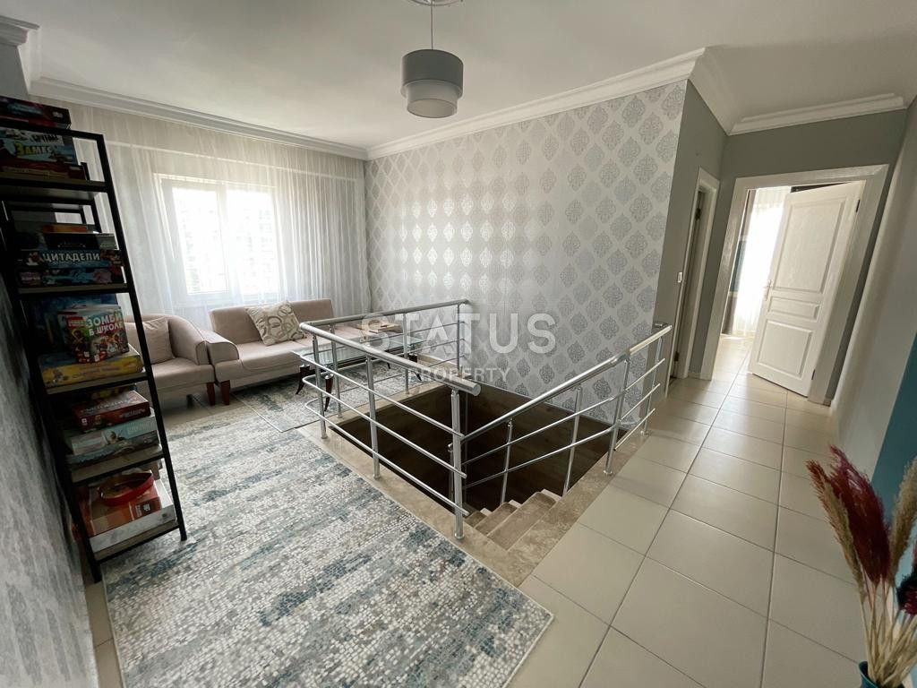Mahmutlar five-bedroom apartment, duplex with terrace 4+1. 230m2 фото 16