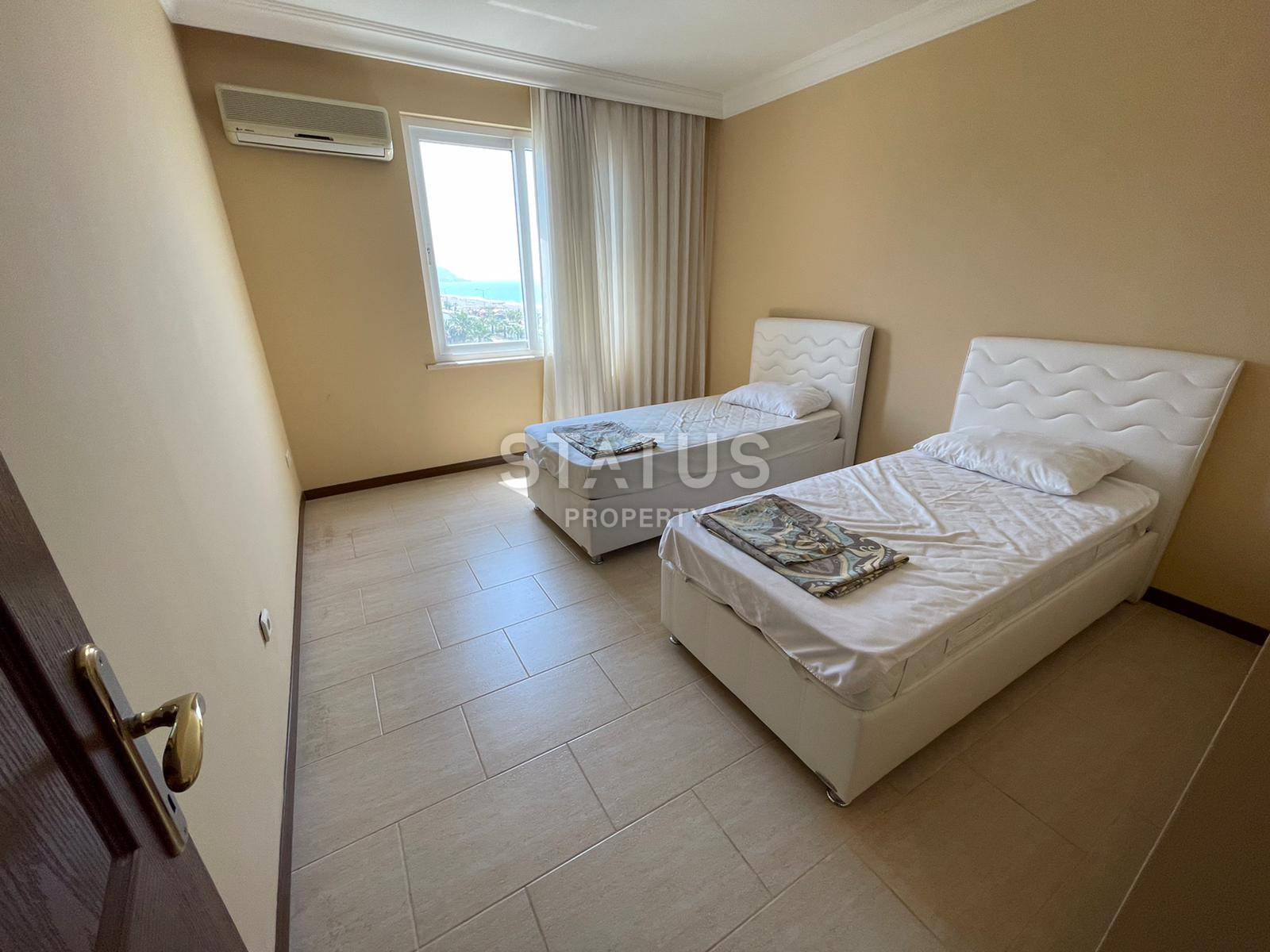 Three-room apartment in the first coastline in Mahmutlar. 120m2 фото 6