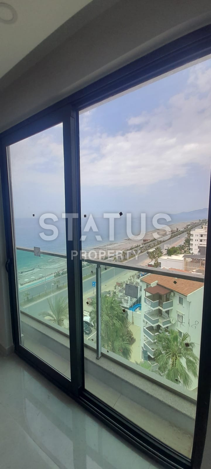 Three-room apartment on the first coastline in Mahmutlar. 110m2 фото 13