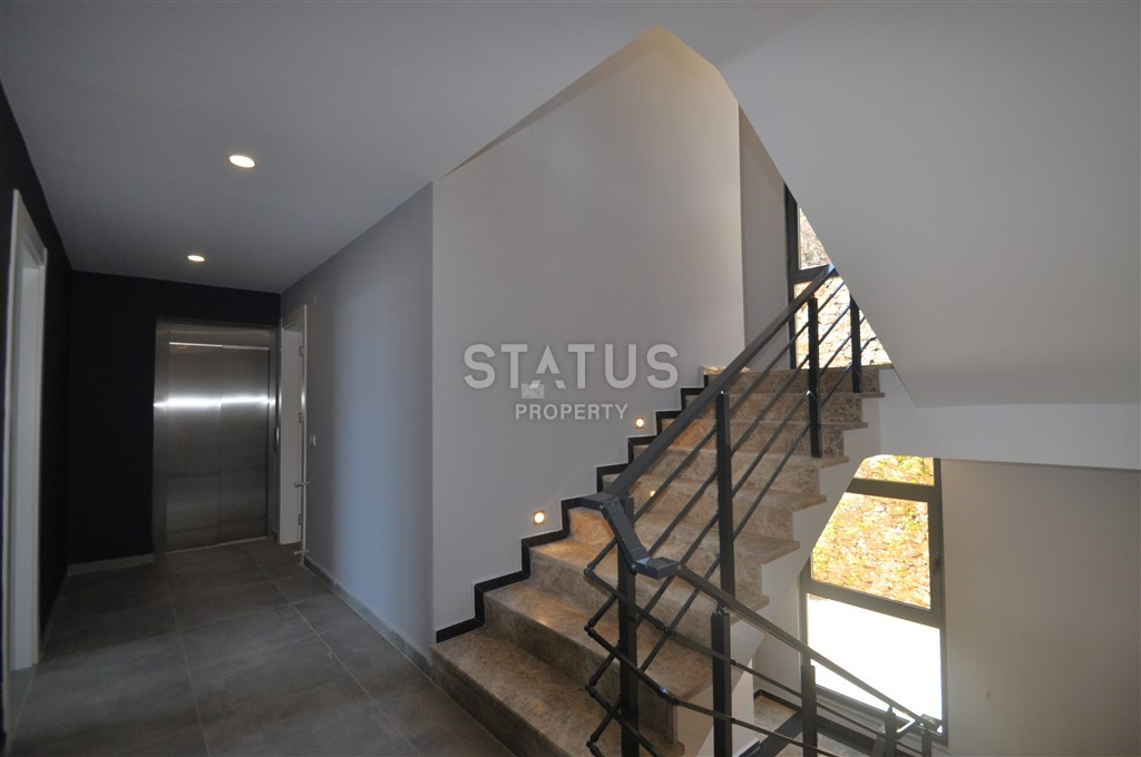 Modern villa 5+1 with a private pool in the Tepe area, the central part of Alanya, 325 m2 фото 11