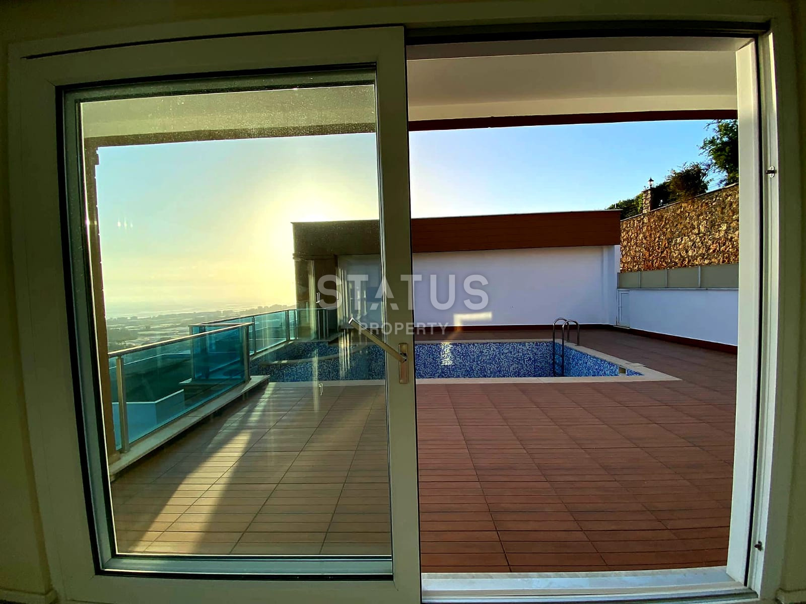 Villa with individual infrastructure in Kargicak, 350 m2 фото 6