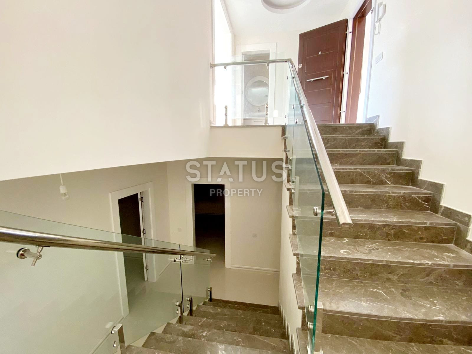 Villa with individual infrastructure in Kargicak, 350 m2 фото 13