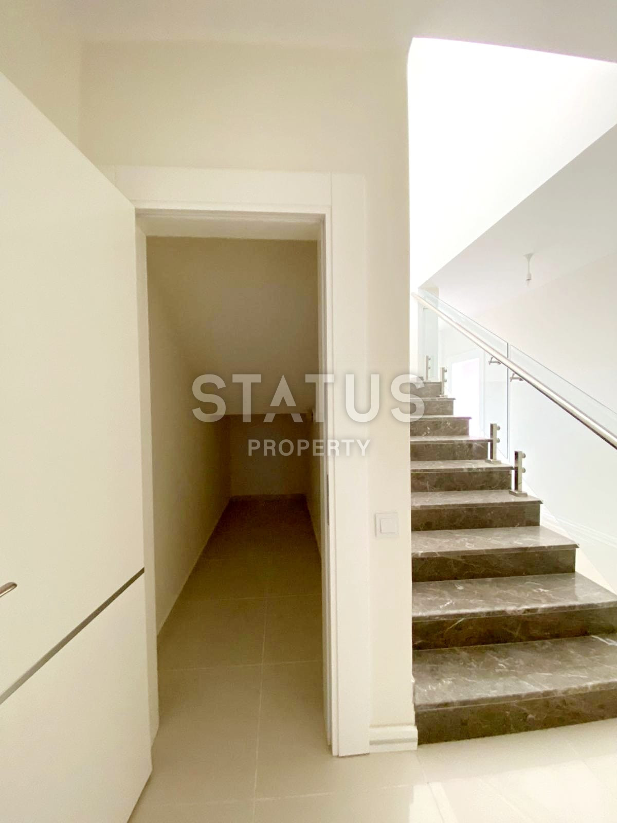 Villa with individual infrastructure in Kargicak, 350 m2 фото 20