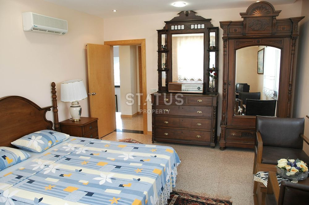 Mansion 8+4 on its own territory in Kestel, 2.400m2 фото 12