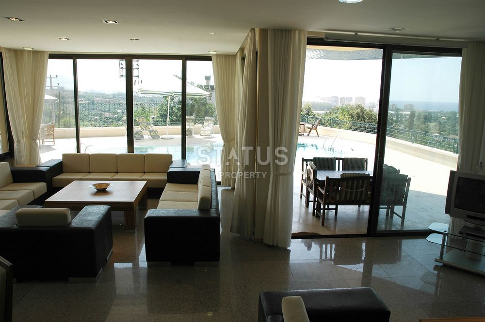 Mansion 8+4 on its own territory in Kestel, 2.400m2 фото 17