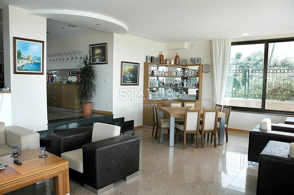 Mansion 8+4 on its own territory in Kestel, 2.400m2 фото 32