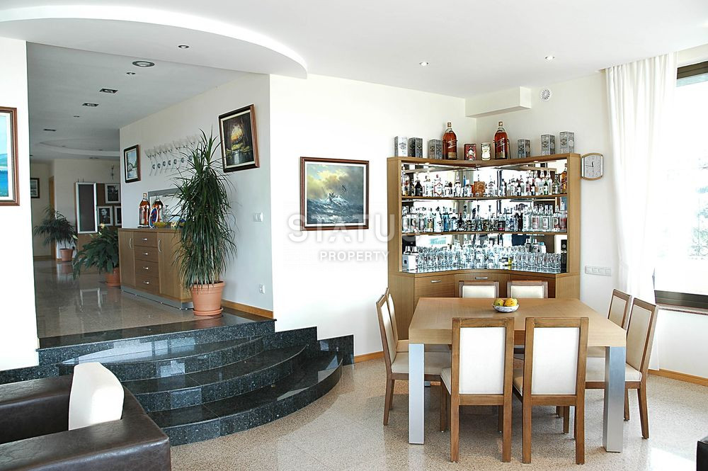 Mansion 8+4 on its own territory in Kestel, 2.400m2 фото 33