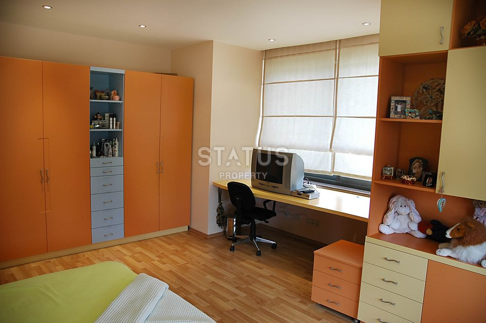 Mansion 8+4 on its own territory in Kestel, 2.400m2 фото 56