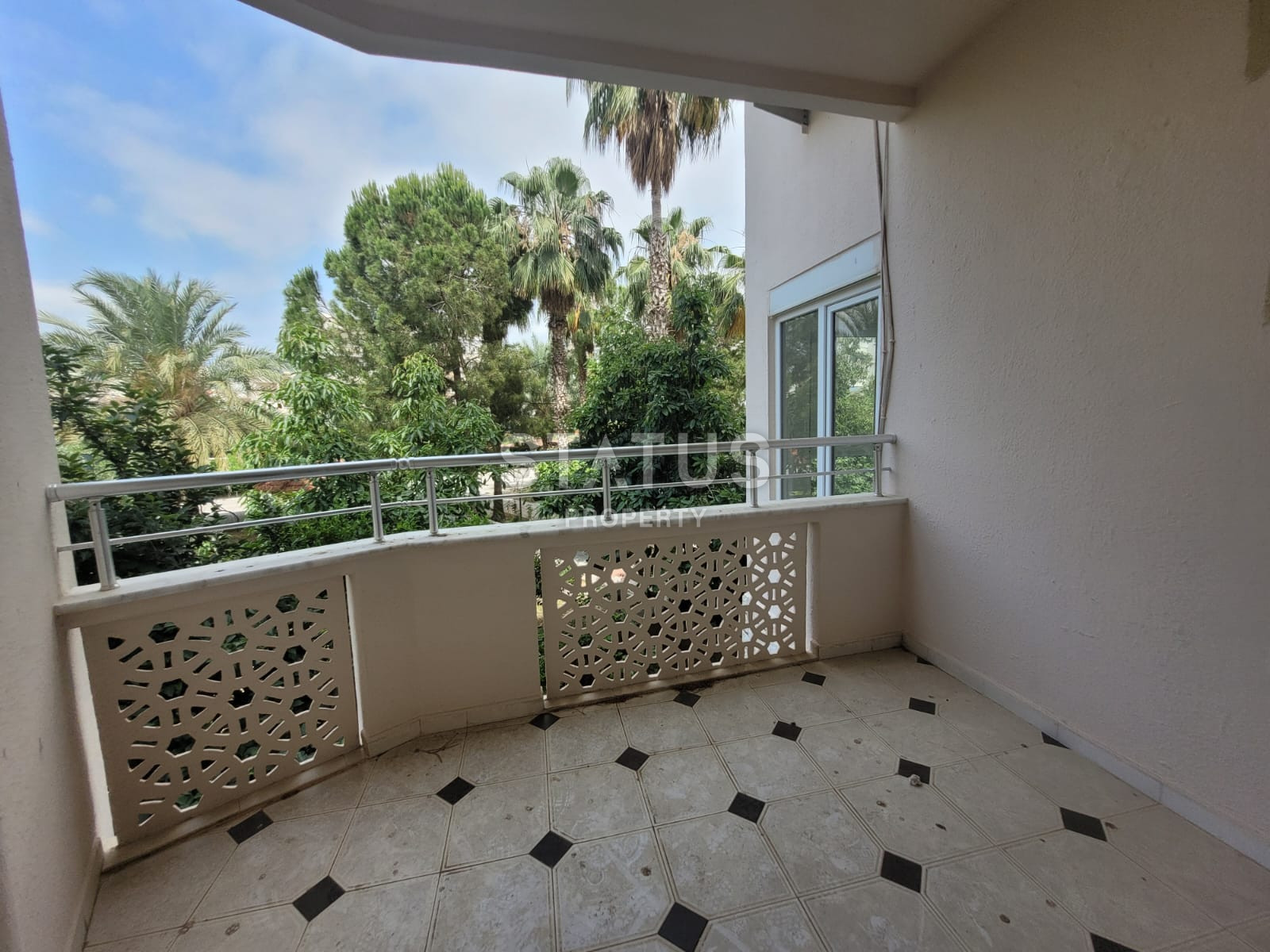 Четырёхкомнатная квартира с отдельной кухней в близи моря в районе ОБА. 150м2 фото 15