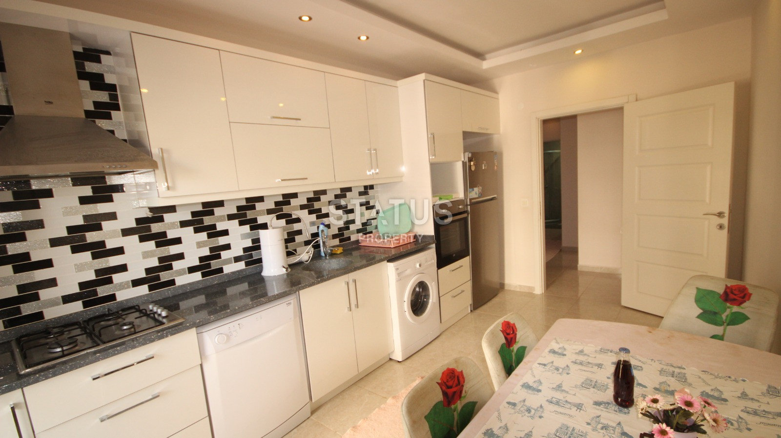 Трёхкомнатная квартира с отдельной кухней в Тосмуре,135м2 фото 6