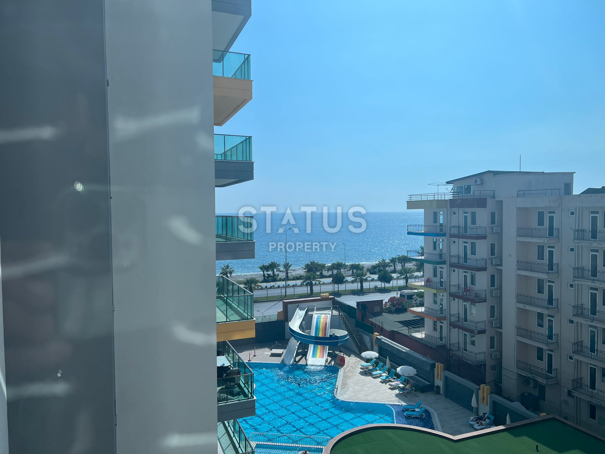 Three-room furnished apartment in a premium class complex in Mahmutlar. 85m2 фото 9