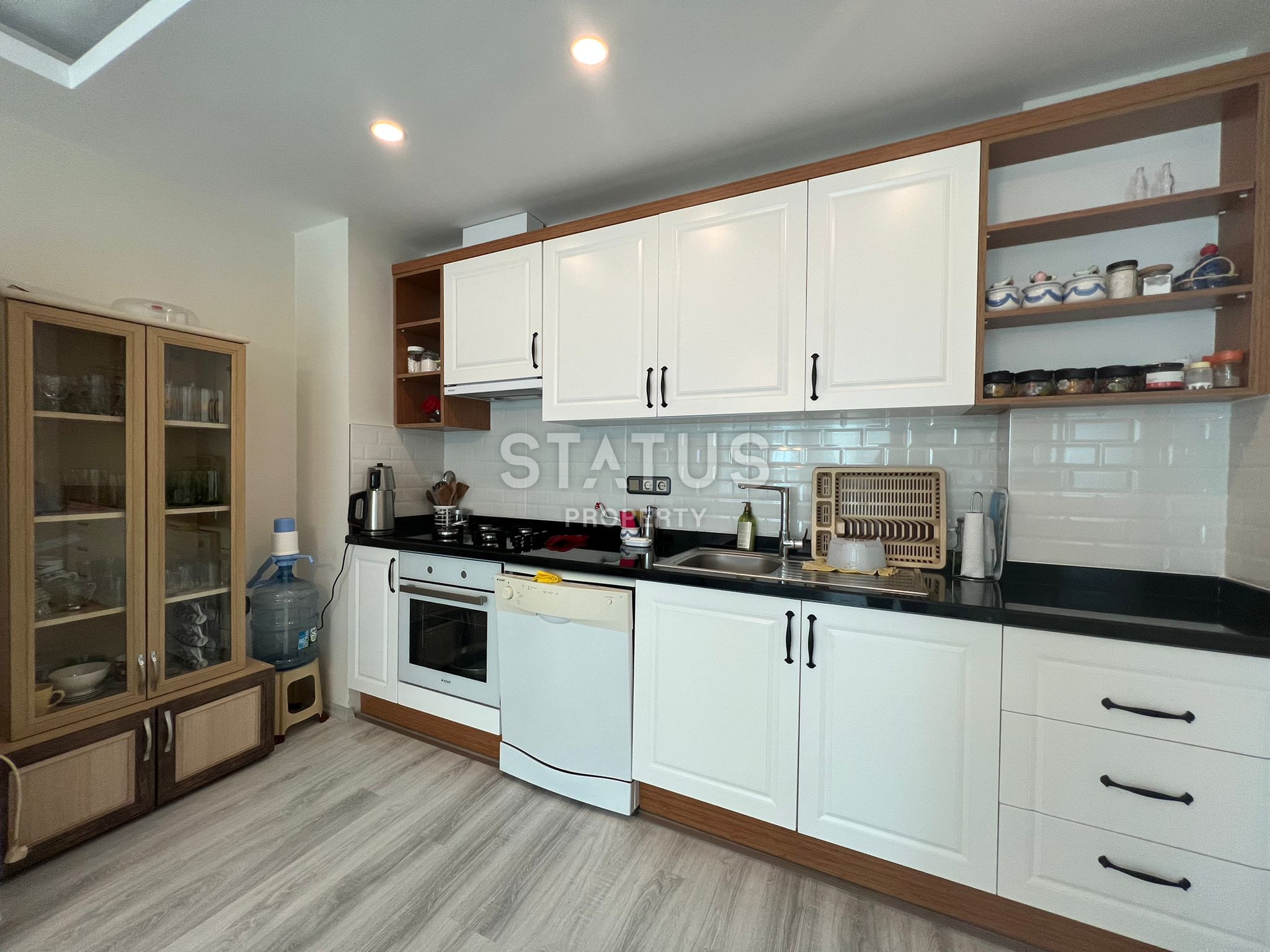 Three-room furnished apartment in a premium class complex in Mahmutlar. 85m2 фото 10