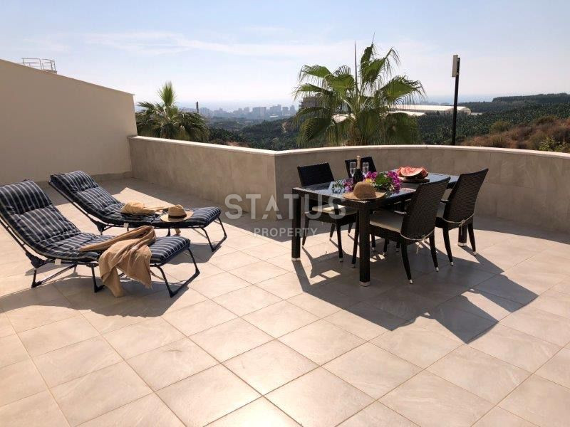 Duplex apartment 2+1 with a view of the sea and the fortress in Mahmutlar. 120m2 фото 10