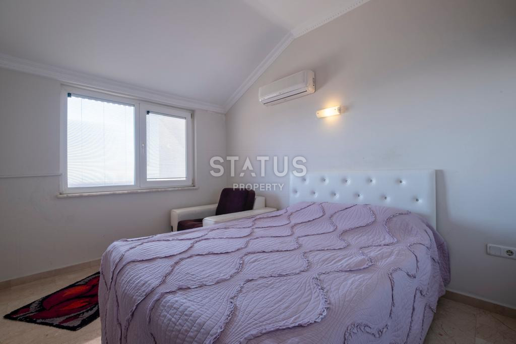 Four-room apartment in the foothills overlooking the sea and the city. 165m2 фото 3