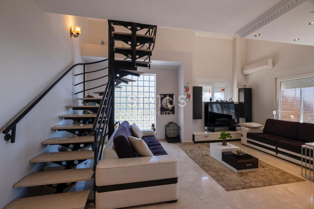 Four-room apartment in the foothills overlooking the sea and the city. 165m2 фото 11