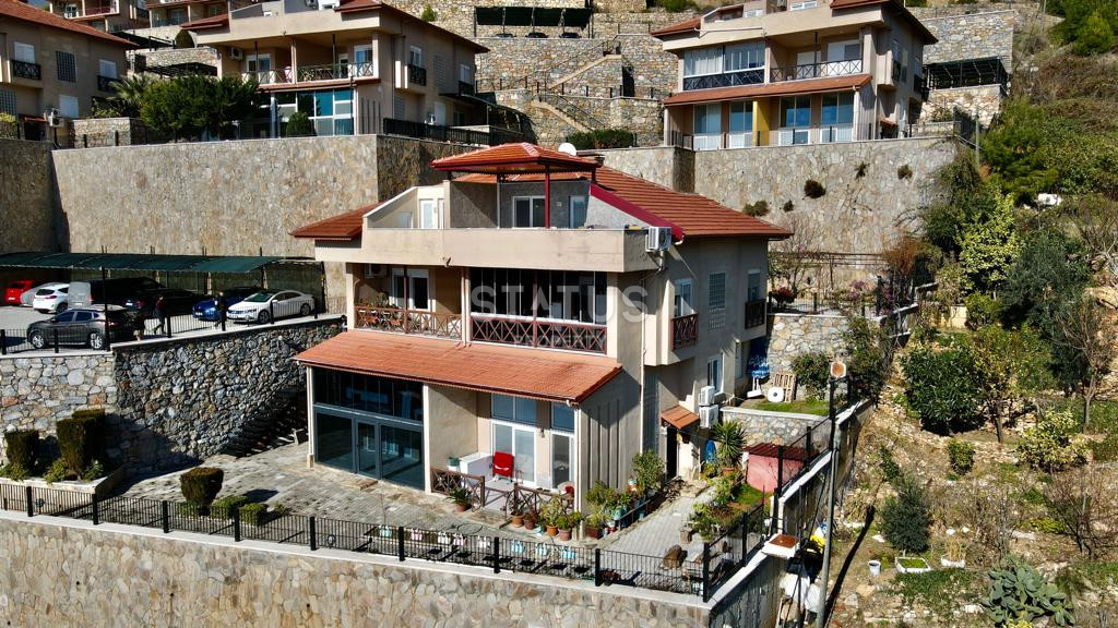 Four-room apartment in the foothills overlooking the sea and the city. 165m2 фото 22