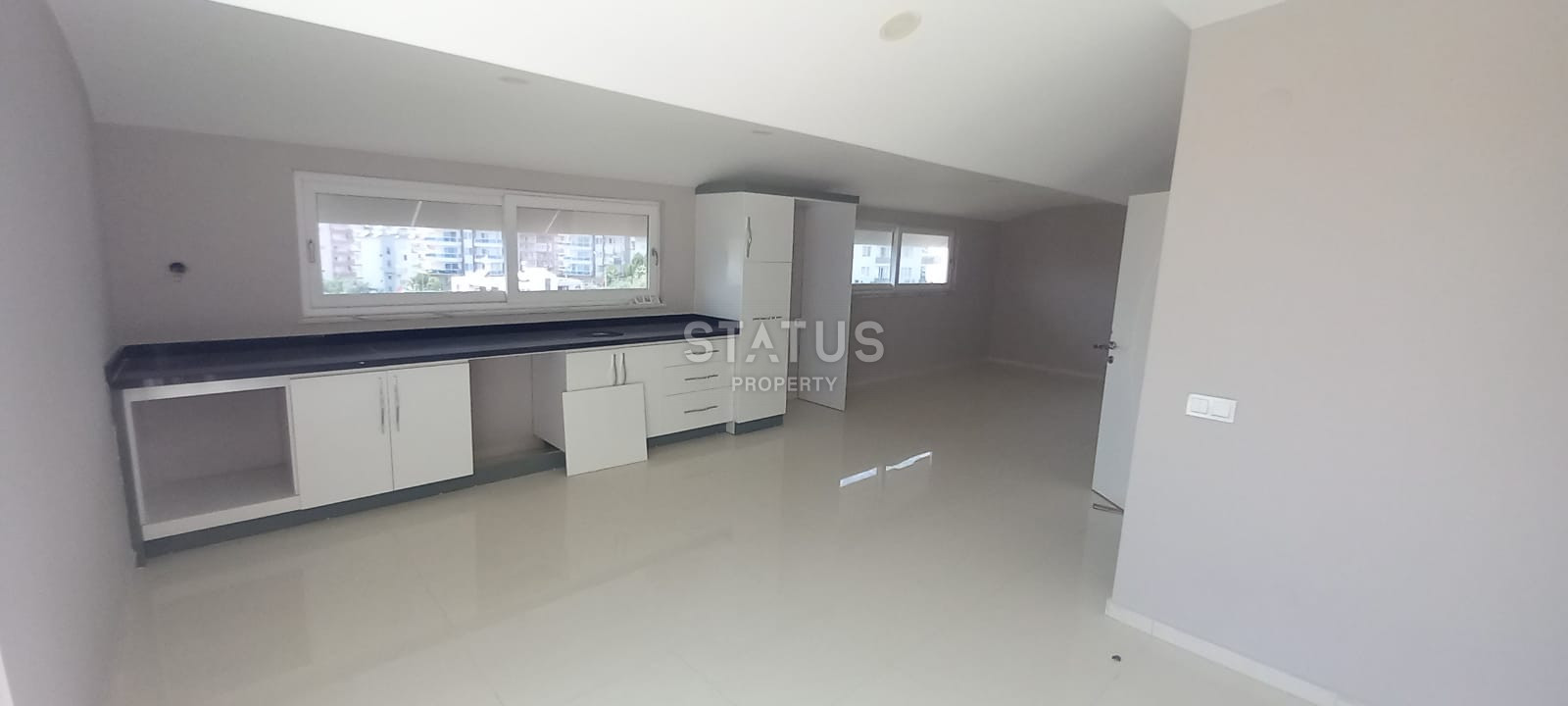Large apartment with sea view 6+2 in Tosmur 450m2 фото 14