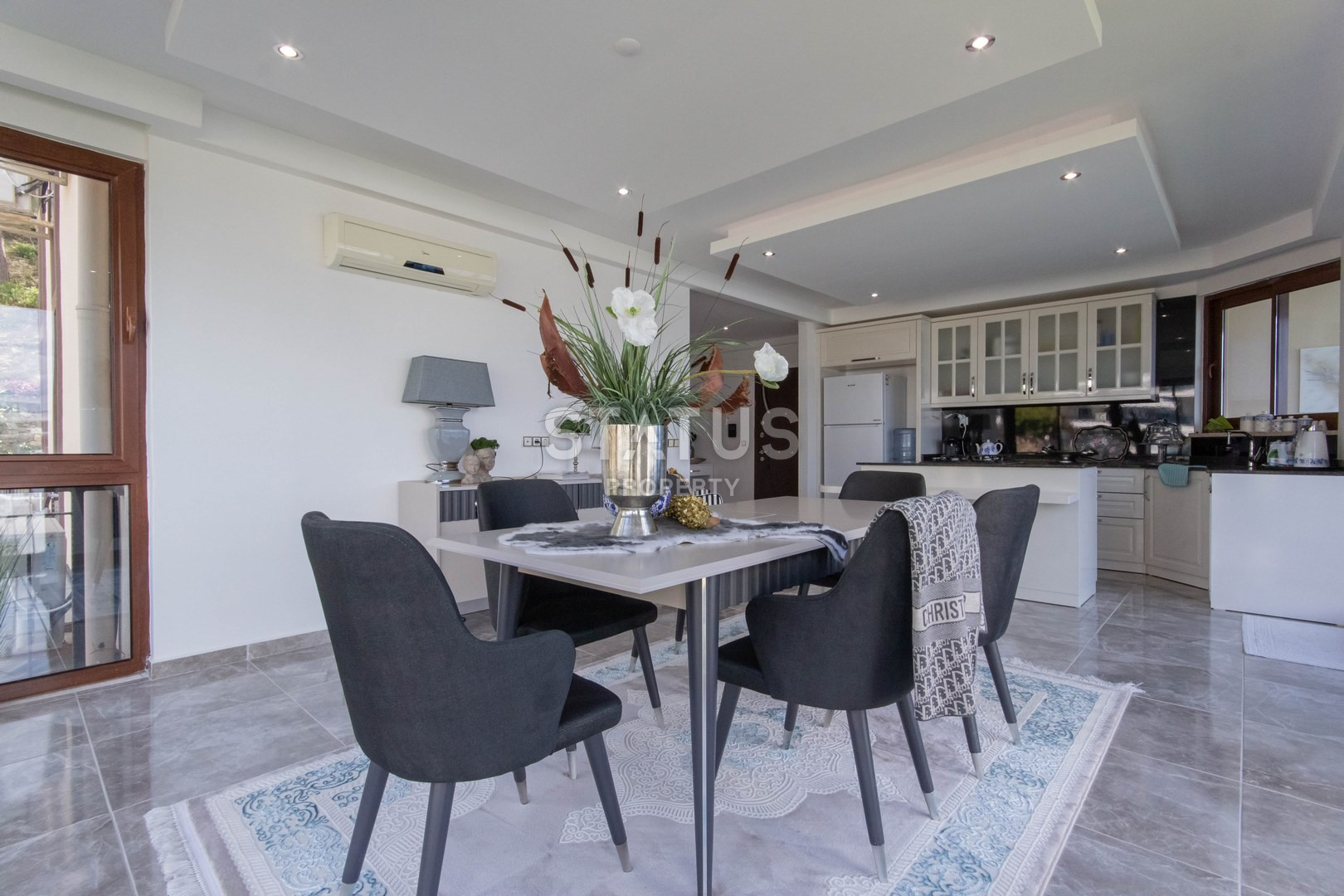 Четырёхкомнатный шикарный дуплекс с садом в Кестеле. 250м2 фото 8