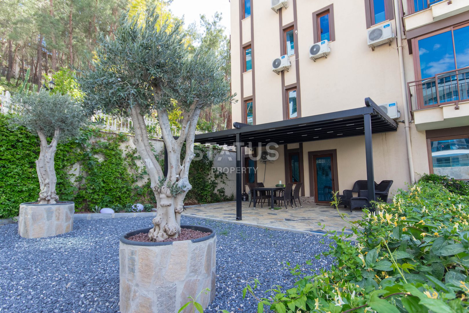 Четырёхкомнатный шикарный дуплекс с садом в Кестеле. 250м2 фото 37