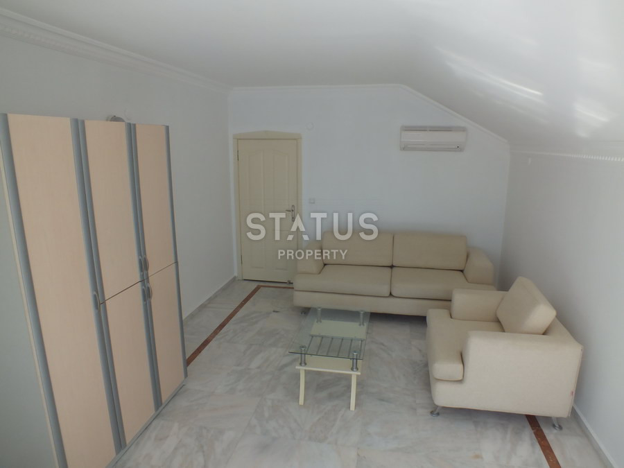 Furnished duplex in OBA just 300m from the sea. 220m2 фото 5