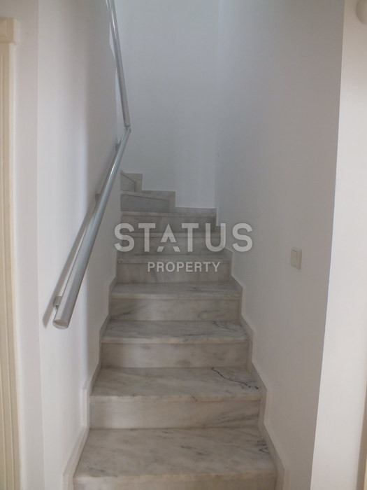 Furnished duplex in OBA just 300m from the sea. 220m2 фото 10