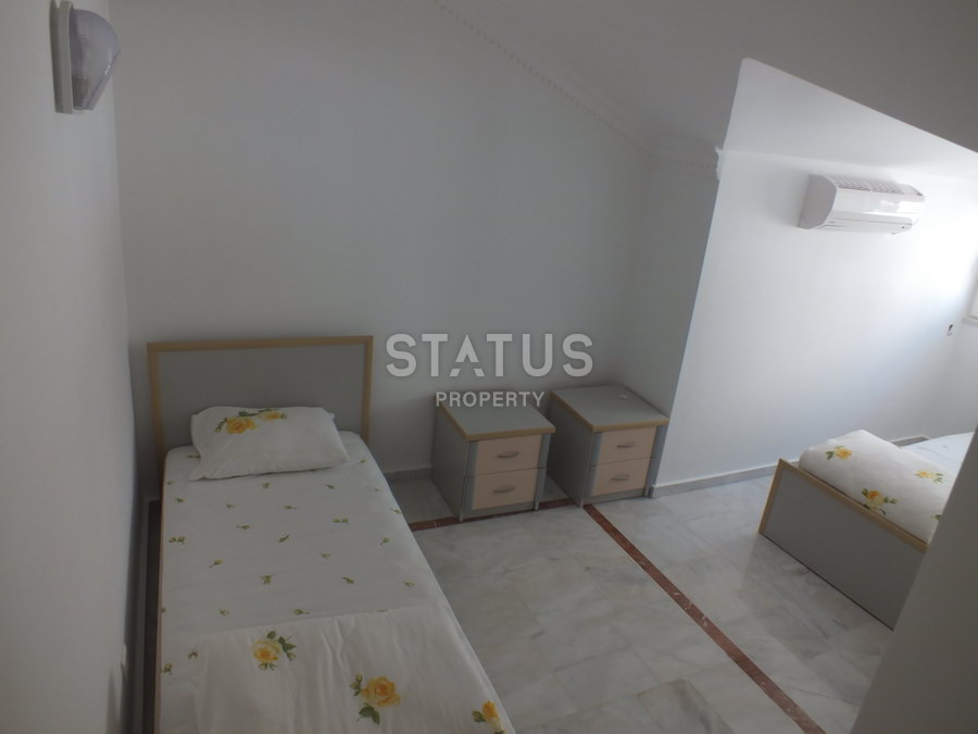 Furnished duplex in OBA just 300m from the sea. 220m2 фото 11