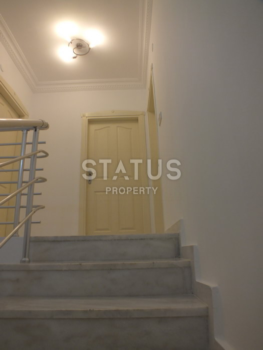 Furnished duplex in OBA just 300m from the sea. 220m2 фото 19