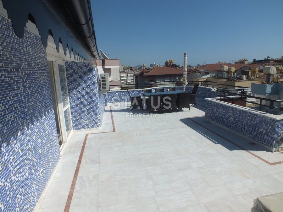 Furnished duplex in OBA just 300m from the sea. 220m2 фото 27