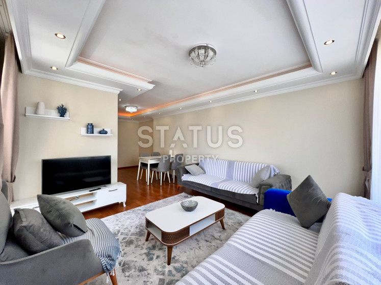 Красивая трёхкомнатная квартира с видом на море в Махмутларе. 135м2 фото 1