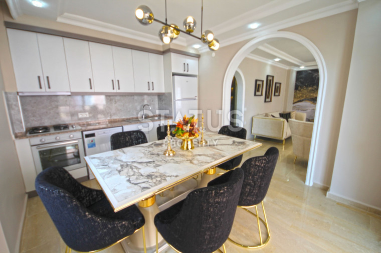 Трёхкомнатная квартира с отдельной кухней в центре Махмутлара. 125м2 фото 1