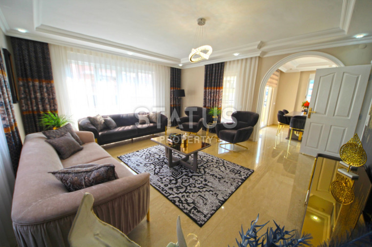 Трёхкомнатная квартира в центре Махмутлара. 125м2 фото 1