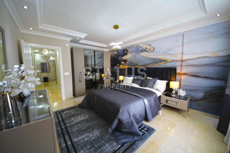 Трёхкомнатная квартира с отдельной кухней в центре Махмутлара. 125м2 фото 1