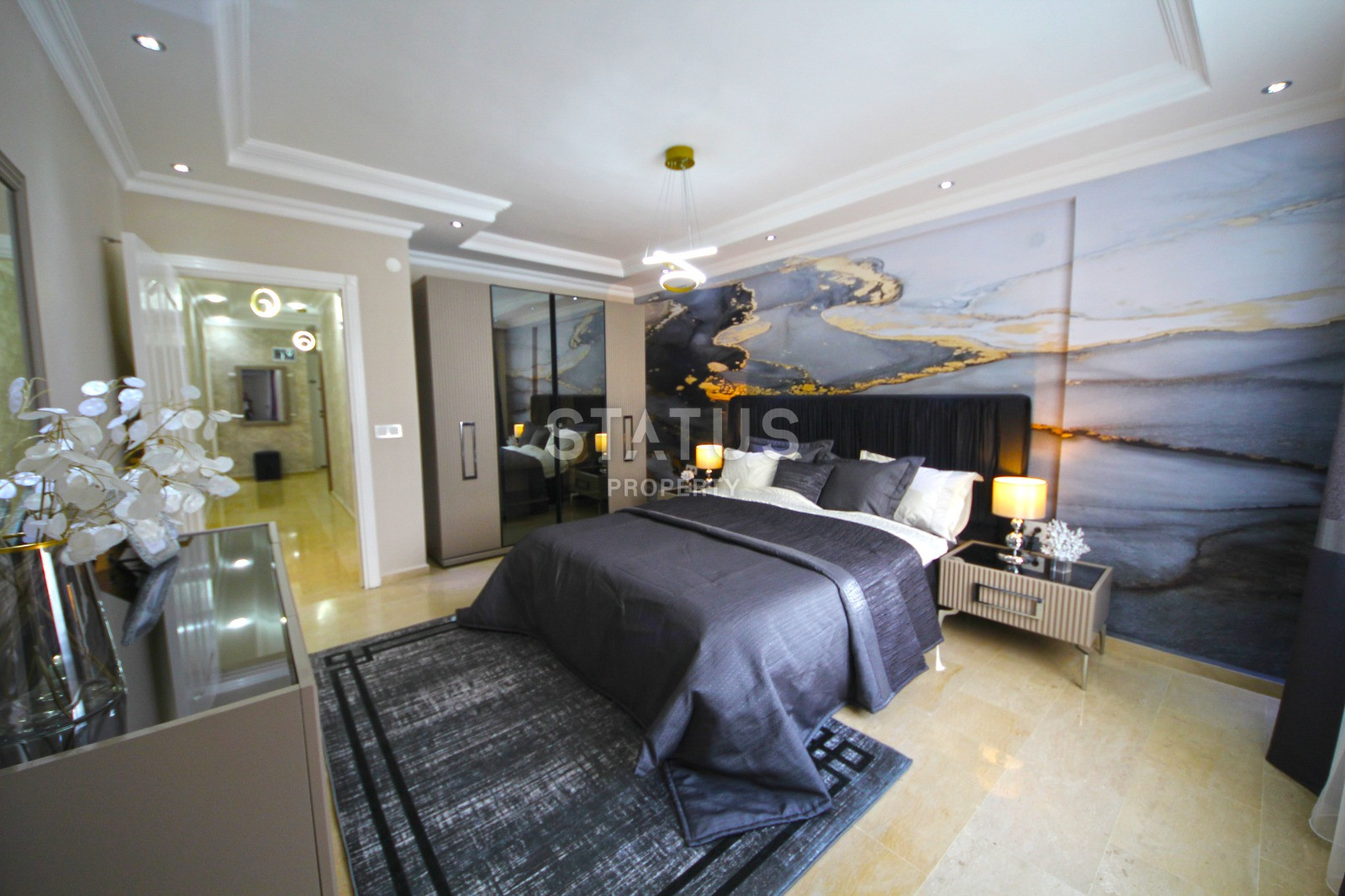 Трёхкомнатная квартира с отдельной кухней в центре Махмутлара. 125м2 фото 1