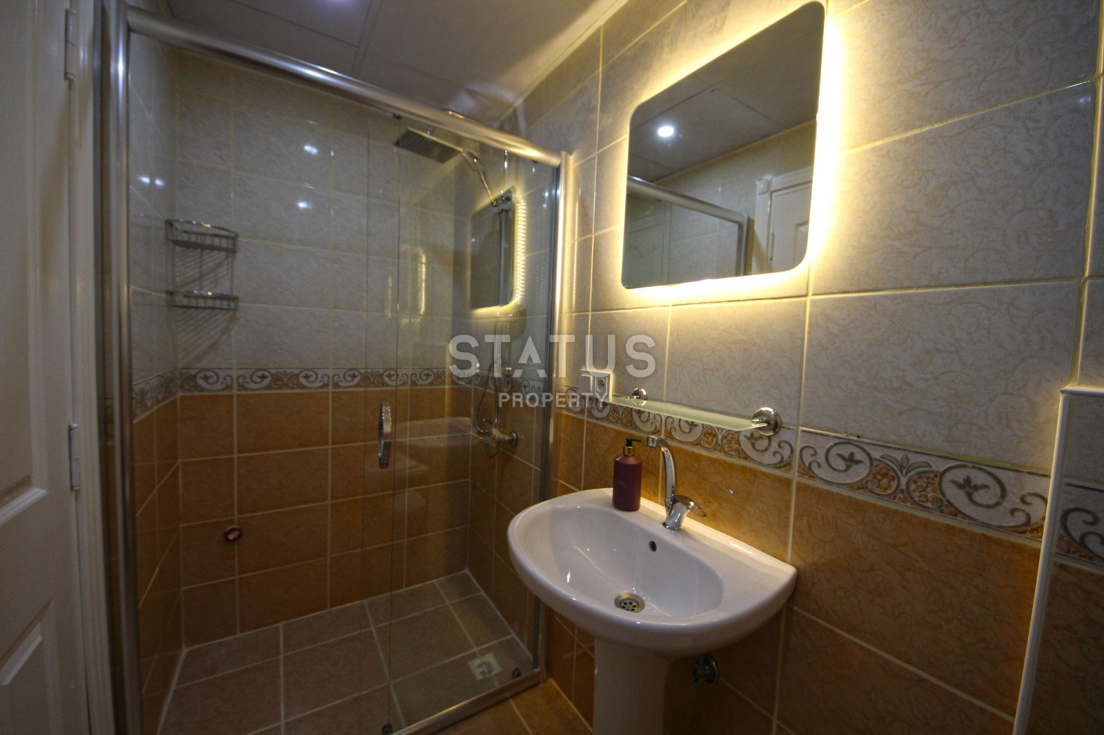 Трёхкомнатная квартира с отдельной кухней в центре Махмутлара. 125м2 фото 8