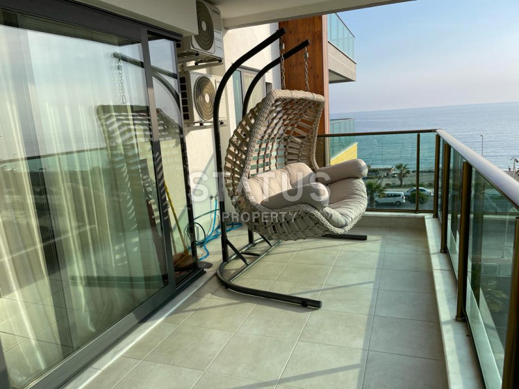 Меблированная двухкомнатная квартира в первой береговой линии. 67м2 фото 1