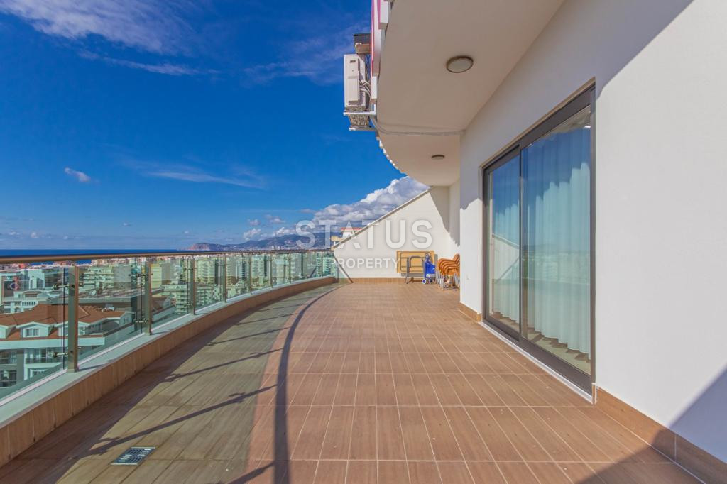 Дуплекс 3+1 с панорамным видом на море в Махмутларе. 230м2 фото 8