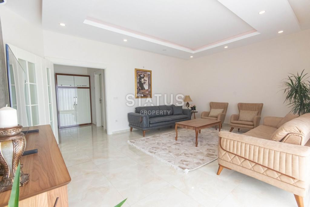 Дуплекс 3+1 с панорамным видом на море в Махмутларе. 230м2 фото 12