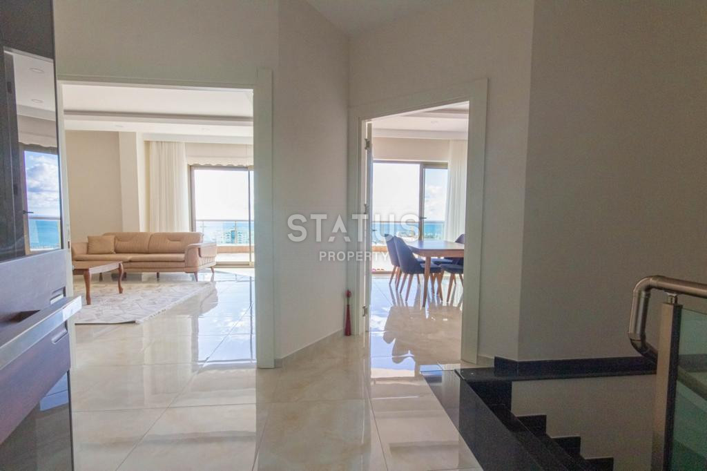 Дуплекс 3+1 с панорамным видом на море в Махмутларе. 230м2 фото 14