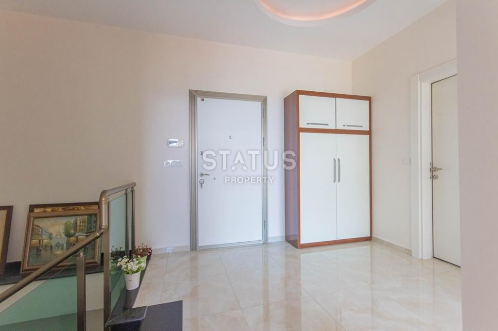 Дуплекс 3+1 с панорамным видом на море в Махмутларе. 230м2 фото 15