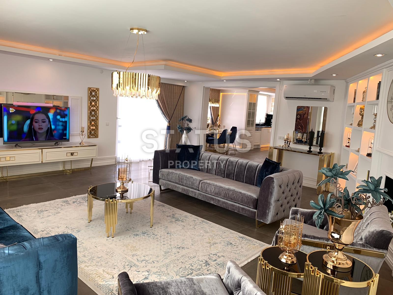 Шикарная вилла с потрясающими видами на могучие горы в Каргыджаке. 450 кв.м. фото 7