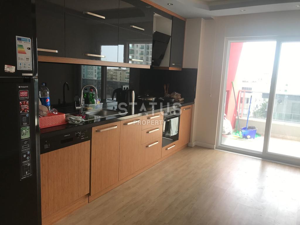 Четырёхкомнатная квартира с отдельной кухней 300м от моря в Махмутларе. 130м2 фото 8