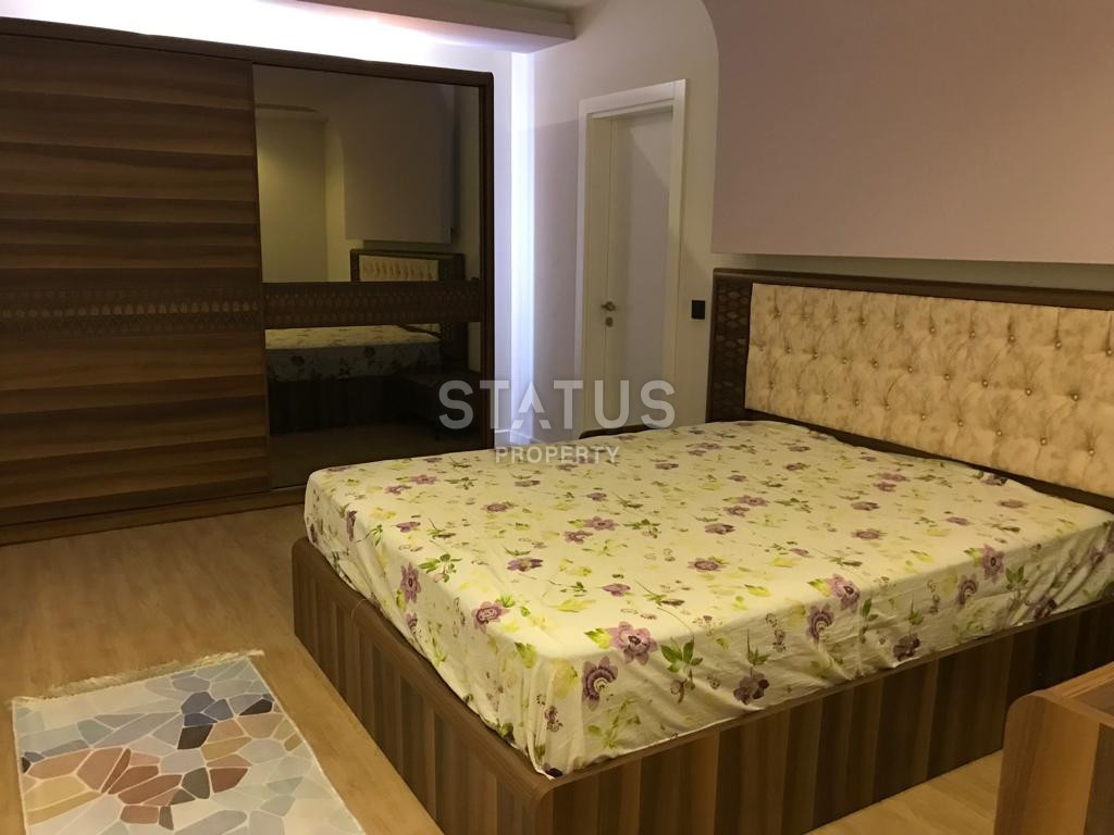 Четырёхкомнатная квартира с отдельной кухней 300м от моря в Махмутларе. 130м2 фото 14