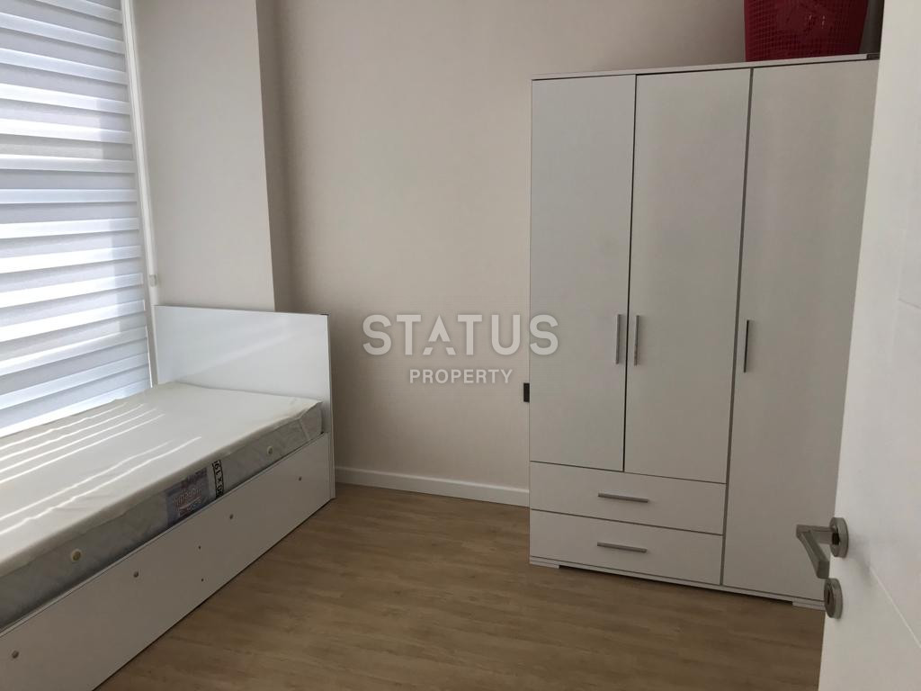 Четырёхкомнатная квартира с отдельной кухней 300м от моря в Махмутларе. 130м2 фото 15