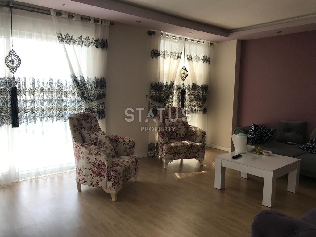 Четырёхкомнатная квартира с отдельной кухней 300м от моря в Махмутларе. 130м2 фото 16