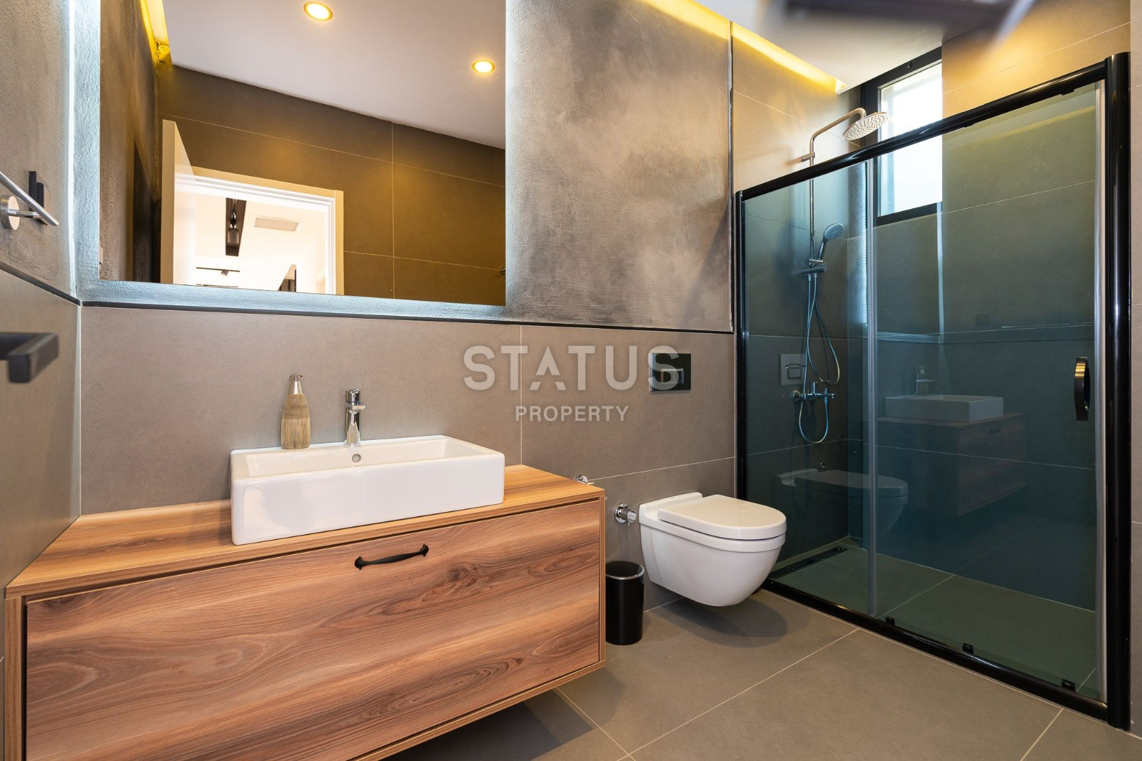 Трёхэтажная вилла в шаговой доступности от моря в Авсалларе. 375м2 фото 7