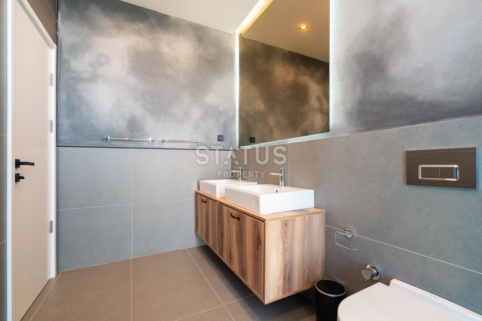 Трёхэтажная вилла в шаговой доступности от моря в Авсалларе. 375м2 фото 12