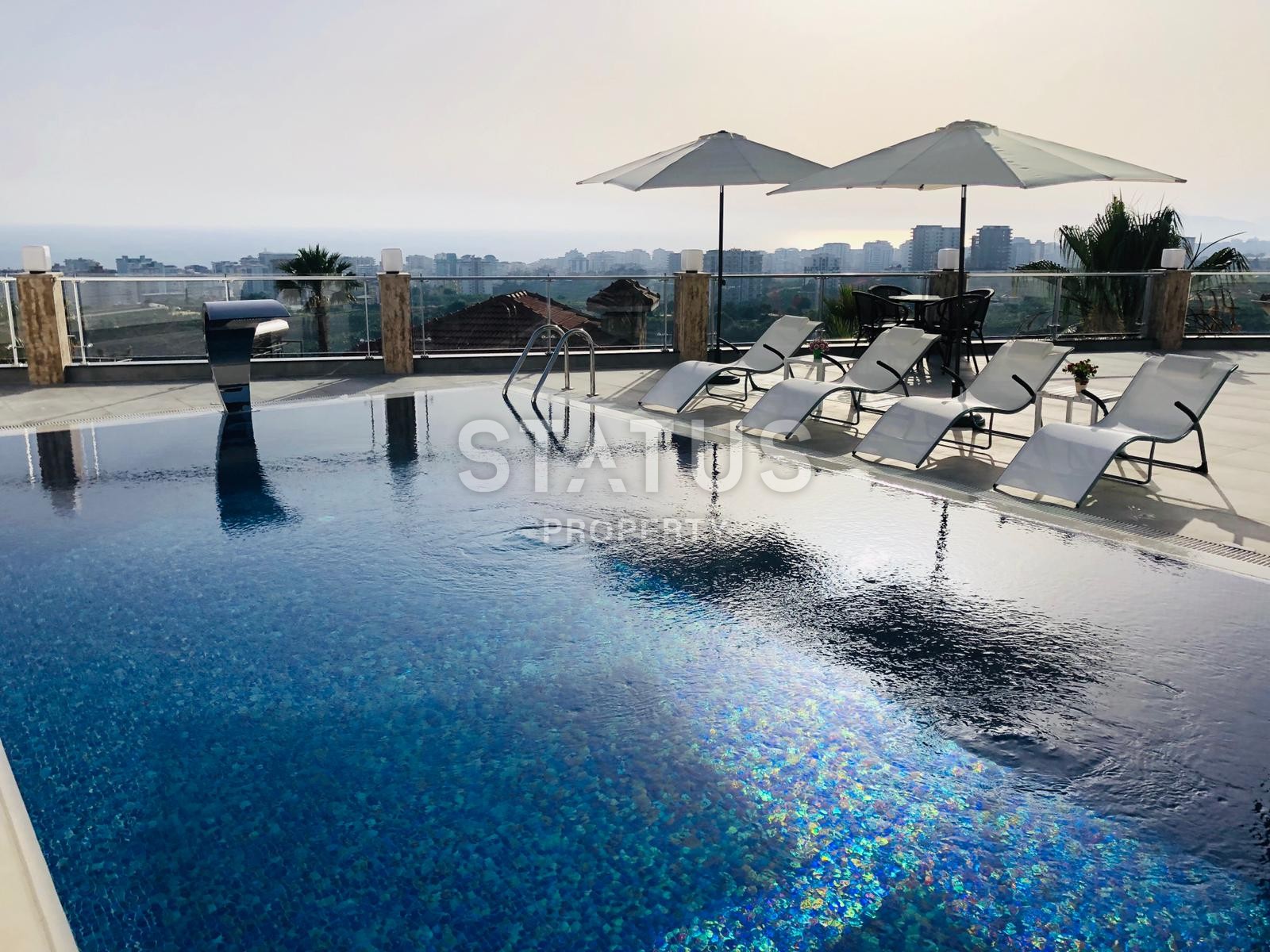 Шикарная вилла с потрясающими видами на могучие горы в Каргыджаке. 450 кв.м. фото 24